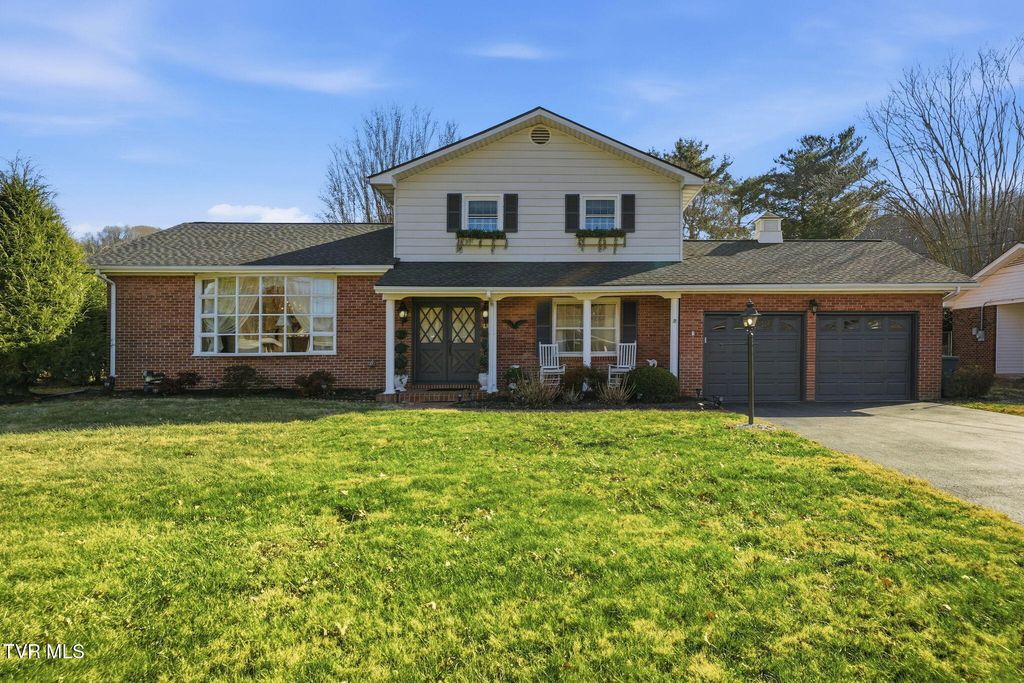 Photo of 1206 Huron Drive, Elizabethton, TN 37643 (MLS # 9990479)