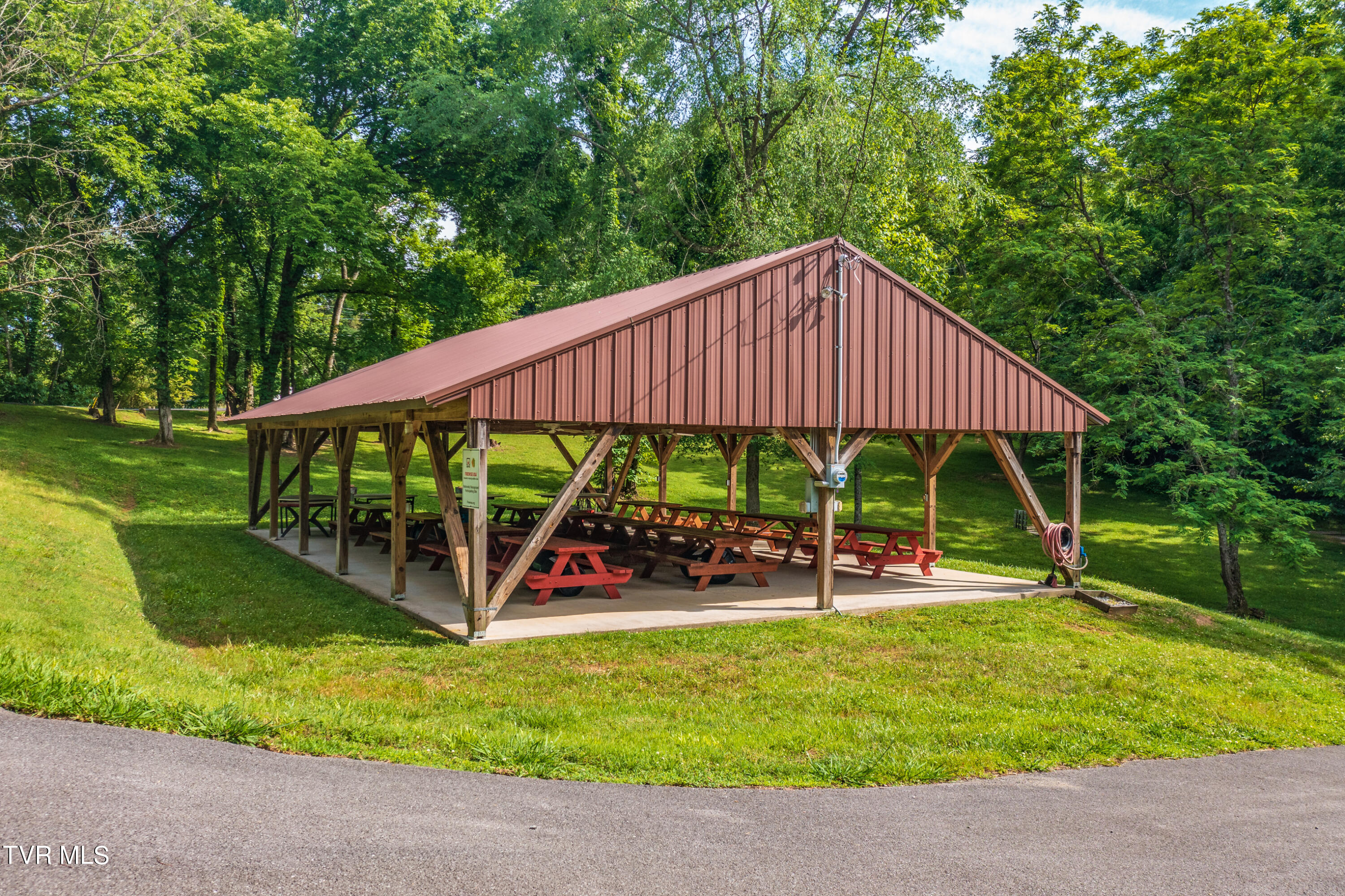 1126 Keetoowah Drive, Mooresburg, Tennessee image 30