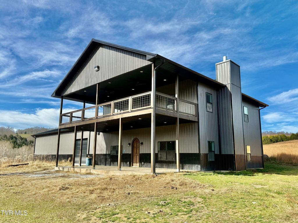 Photo of 2114 Powell River Rd, Tazewell, TN 37879 (MLS # 9988991)