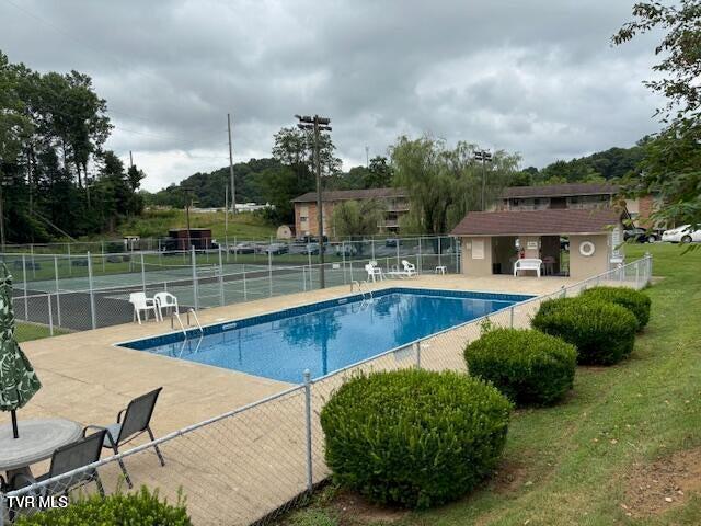 1145 Carriage Circle Apt 104