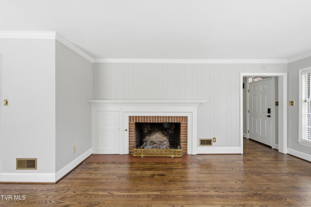 Photo of 1349 Piedmont Avenue, Bristol, VA 24201 (MLS # 9994308)