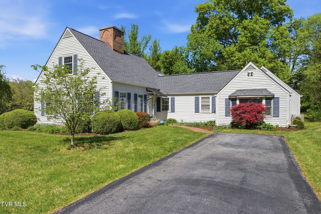 Photo of 1349 Piedmont Avenue, Bristol, VA 24201 (MLS # 9994308)