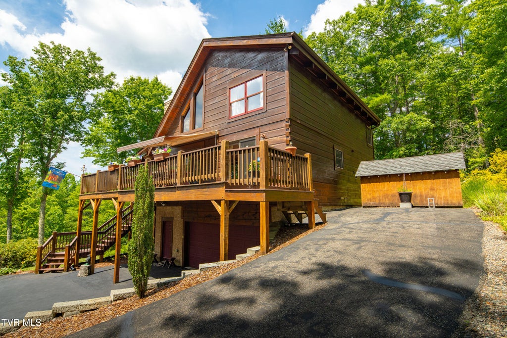 Photo of 291 Bankers Bend, Mountain City, TN 37683 (MLS # 9998017)