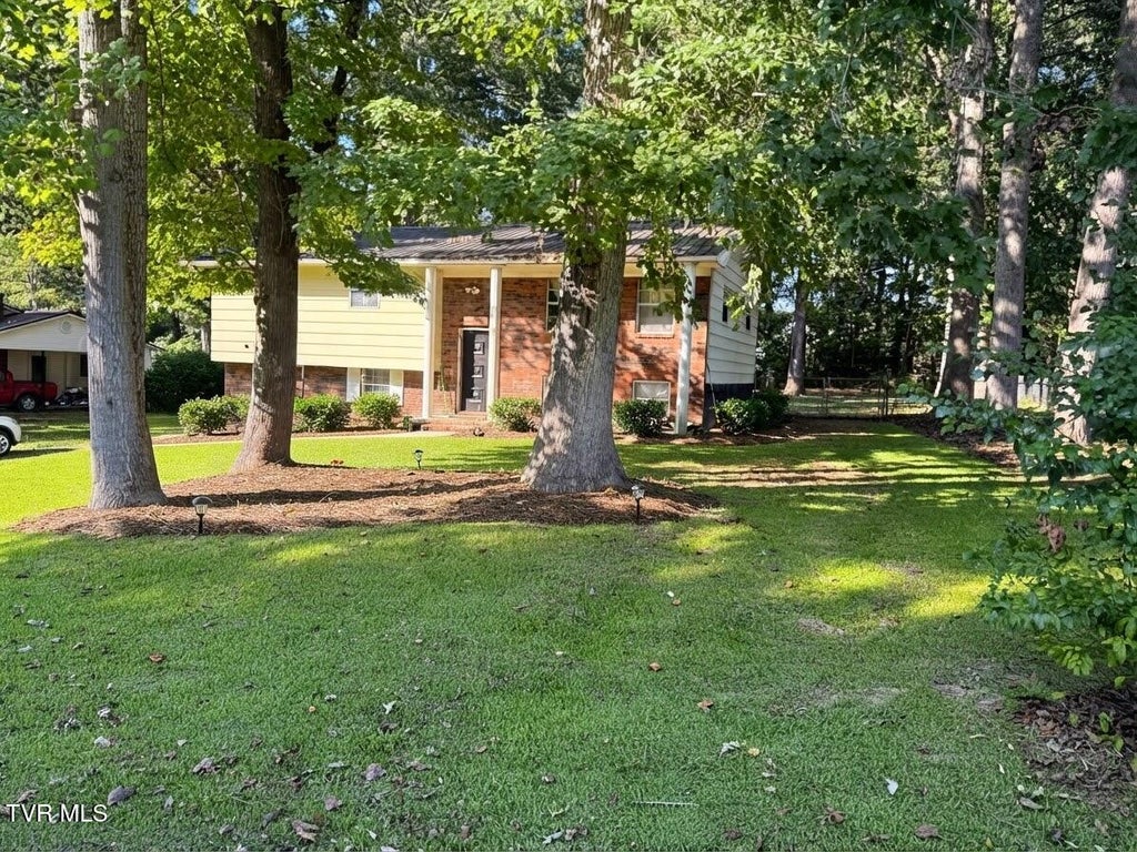 Photo of 210 Greenwood Street, Rogersville, TN 37857 (MLS # 10001670)