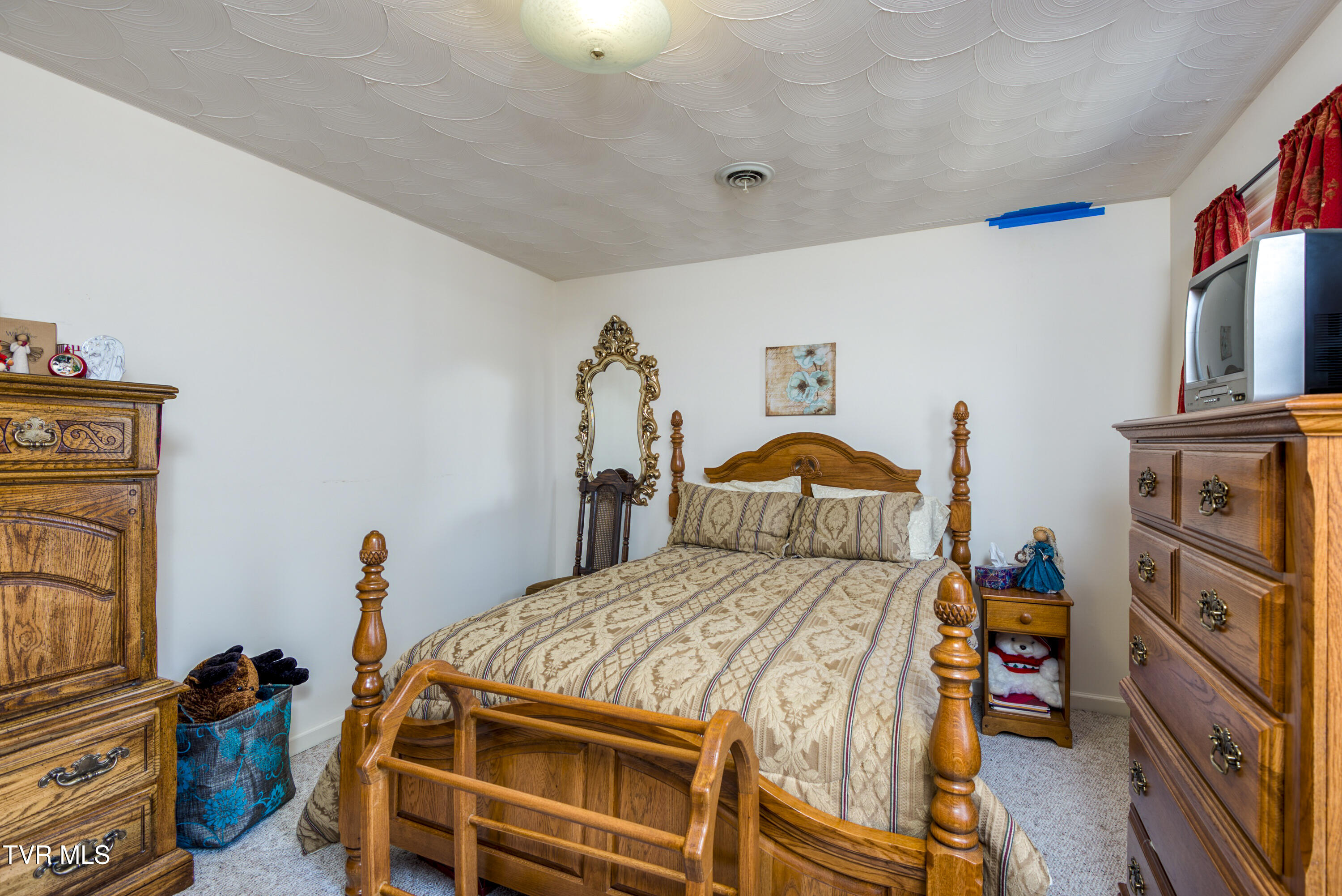 1386 Rocky Hollow Road, Atkins, Virginia image 11