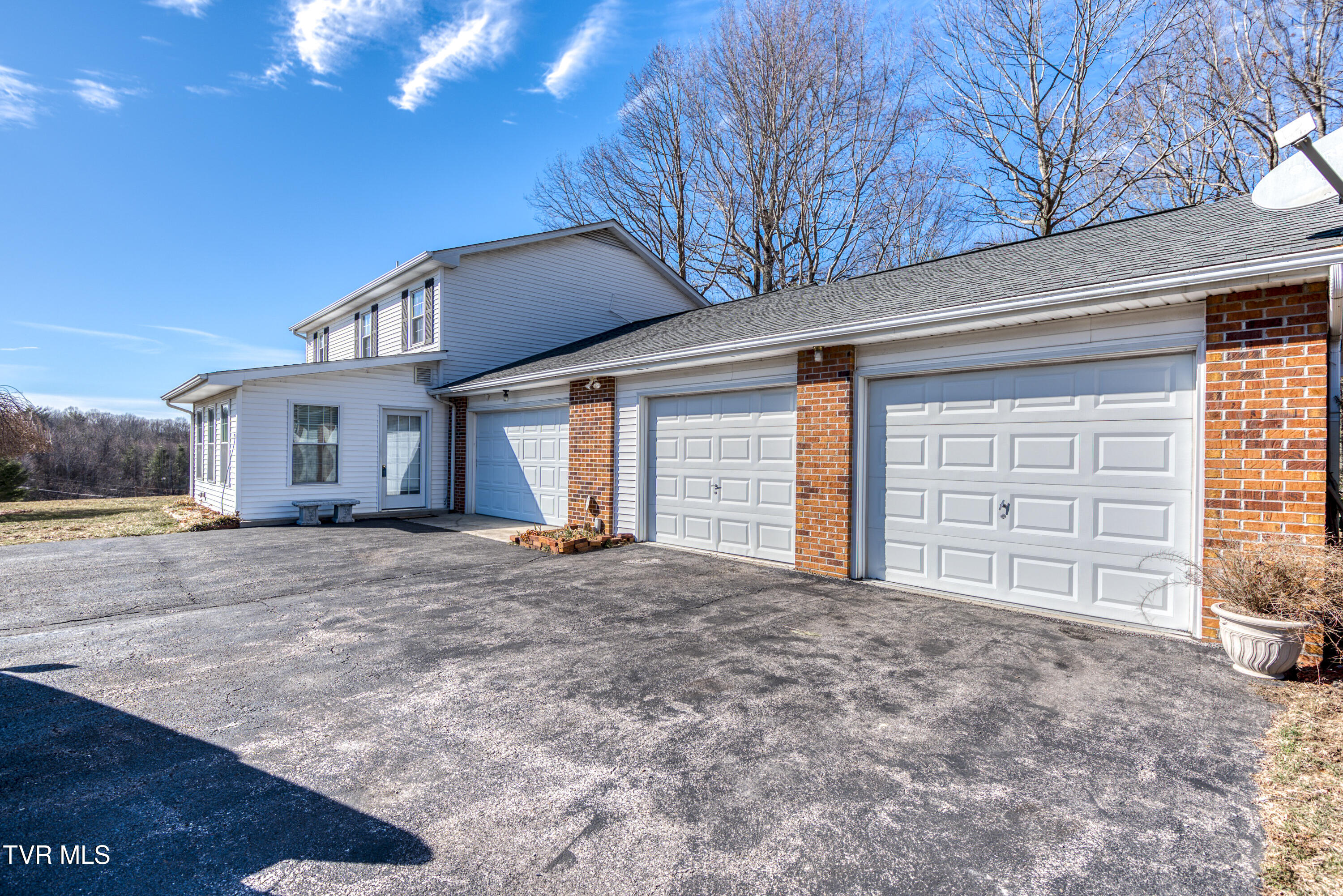 1386 Rocky Hollow Road, Atkins, Virginia image 2