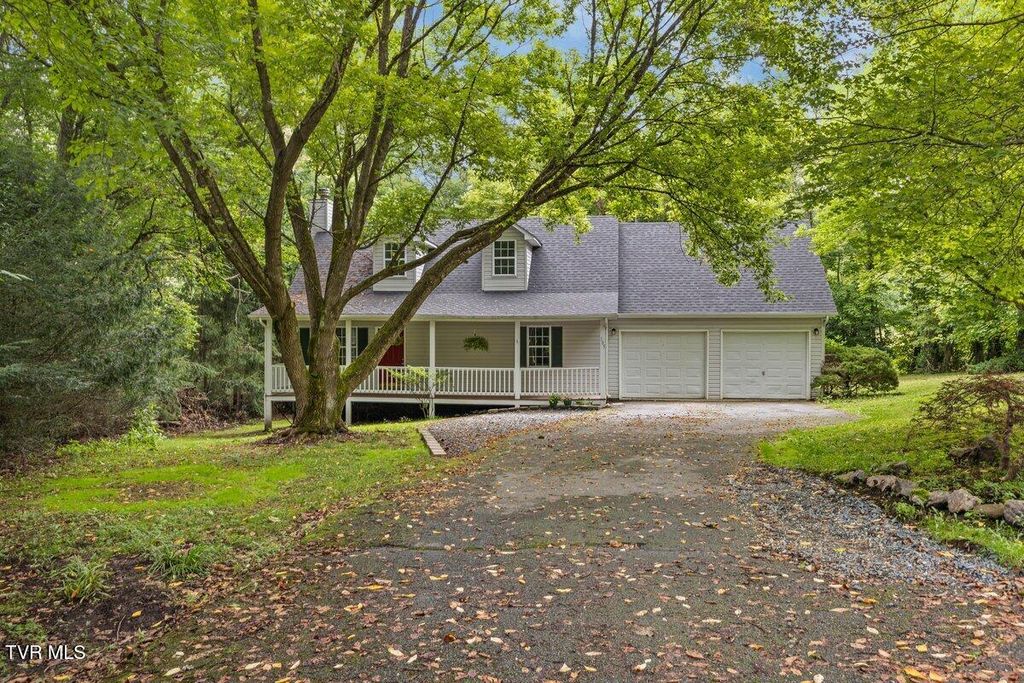 Photo of 105 Beech Lane Lane, Roan Mountain, TN 37687 (MLS # 9989920)