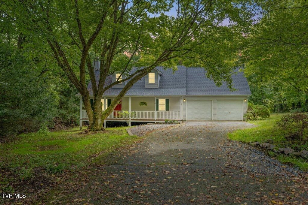 Photo of 105 Beech Lane Lane, Roan Mountain, TN 37687 (MLS # 9989920)