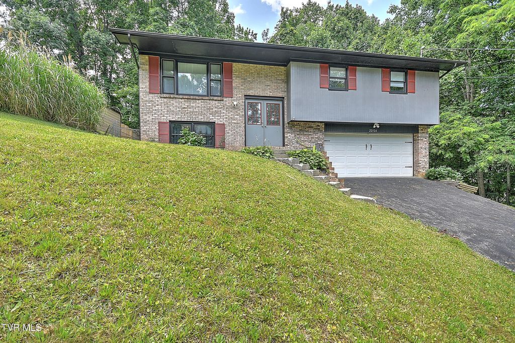 Photo of 22126 Pinebrook Drive Drive, Bristol, VA 24202 (MLS # 9982263)