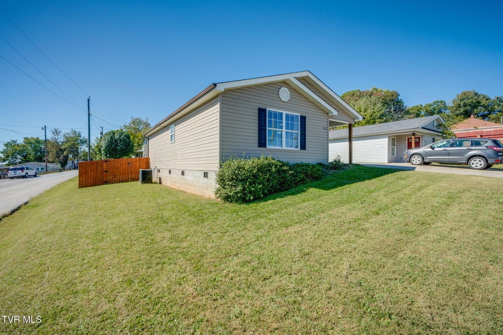 Photo of 2211 Glenwood Street, Kingsport, TN 37664 (MLS # 10002455)