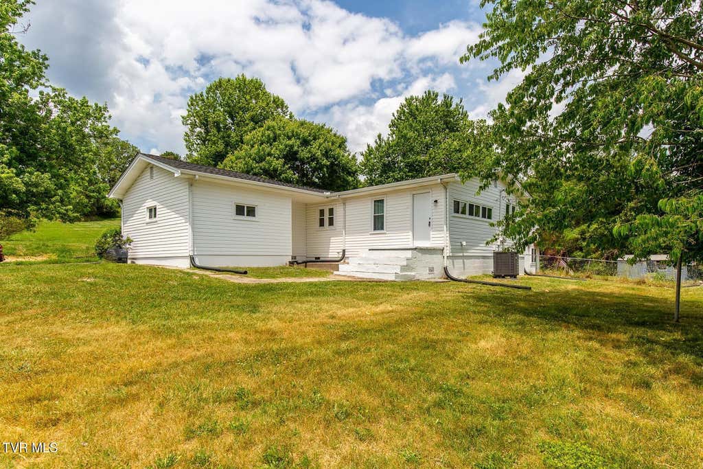 Photo of 432 Cypress Street, Mount Carmel, TN 37645 (MLS # 9996158)