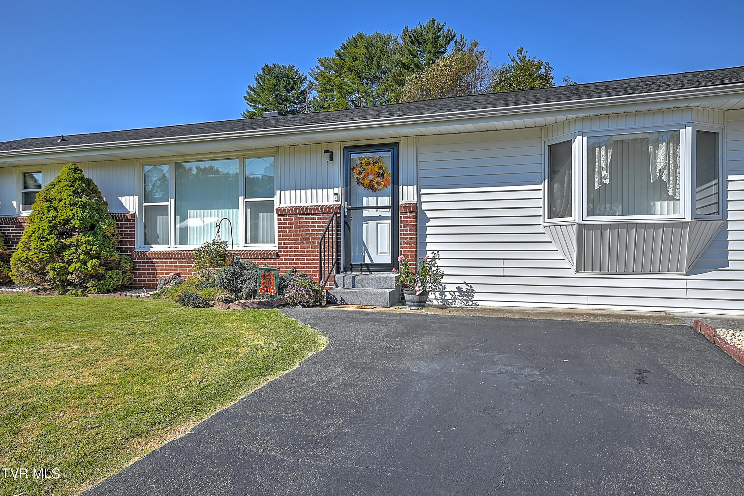 159 Warren Street, Fall Branch, Tennessee image 2