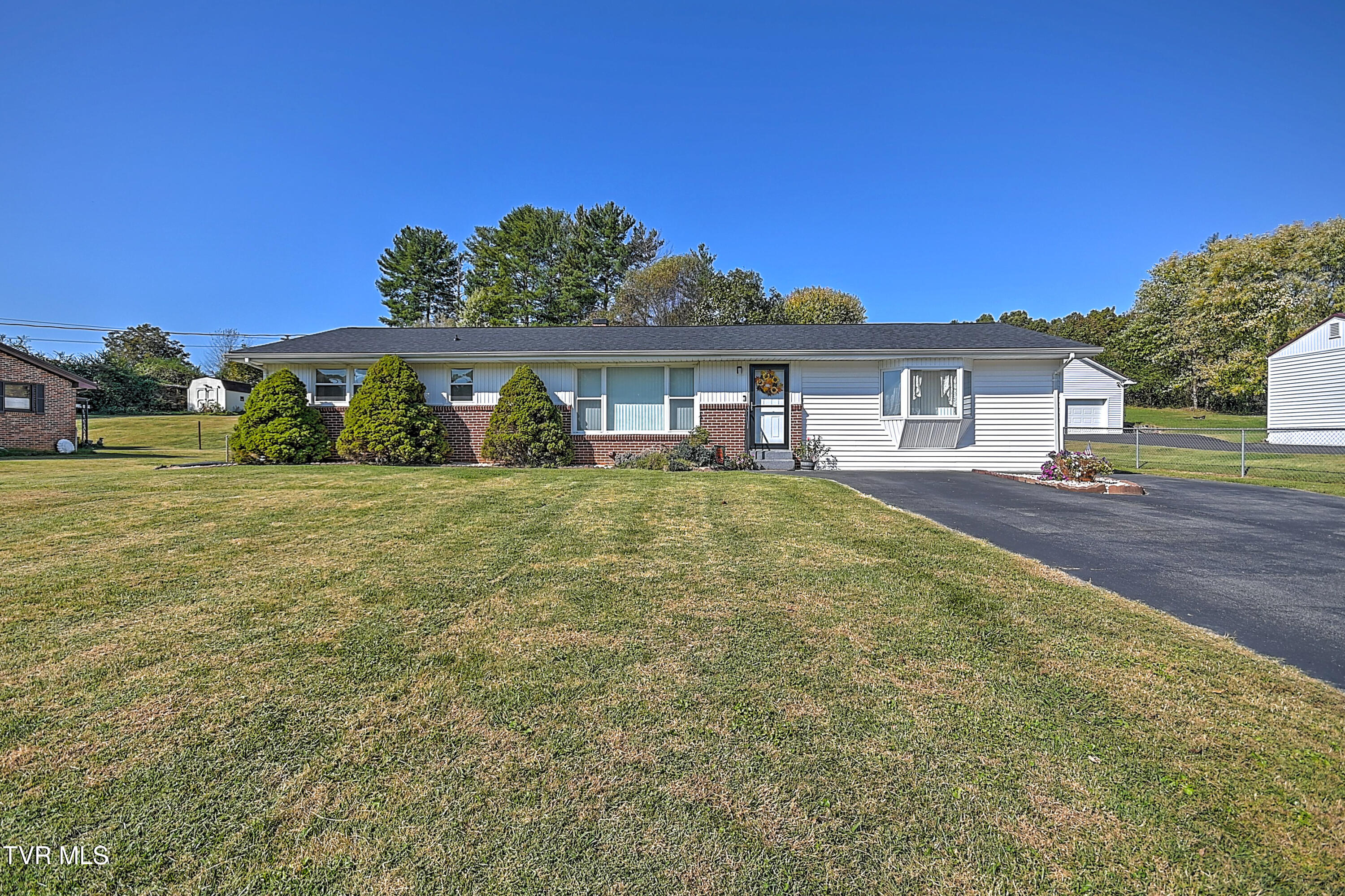 159 Warren Street, Fall Branch, Tennessee image 3