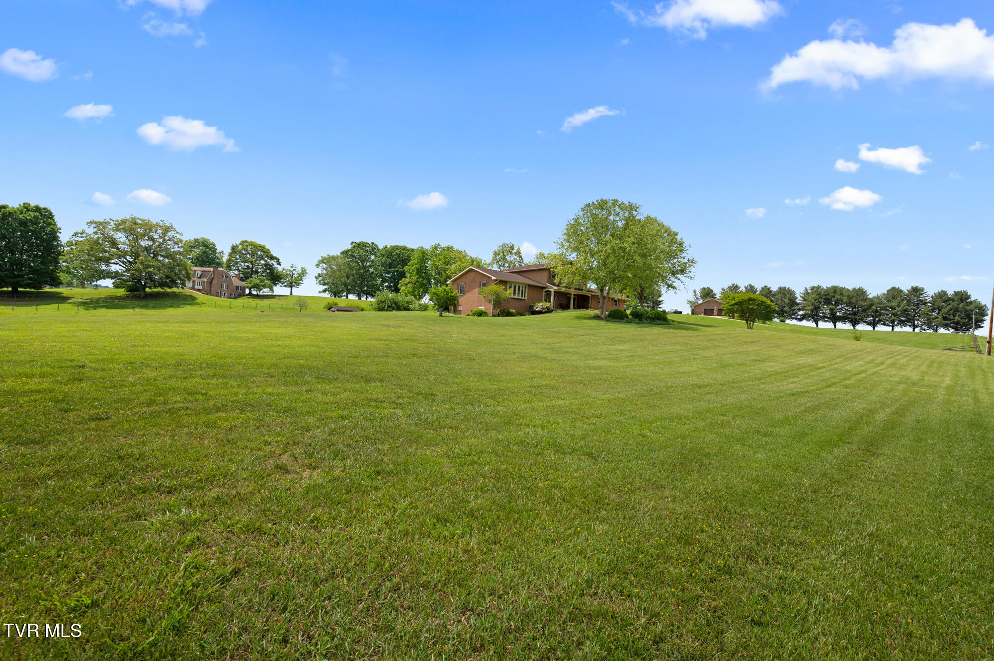 405 Meadow Lark Lane, Bluff City, Tennessee image 5