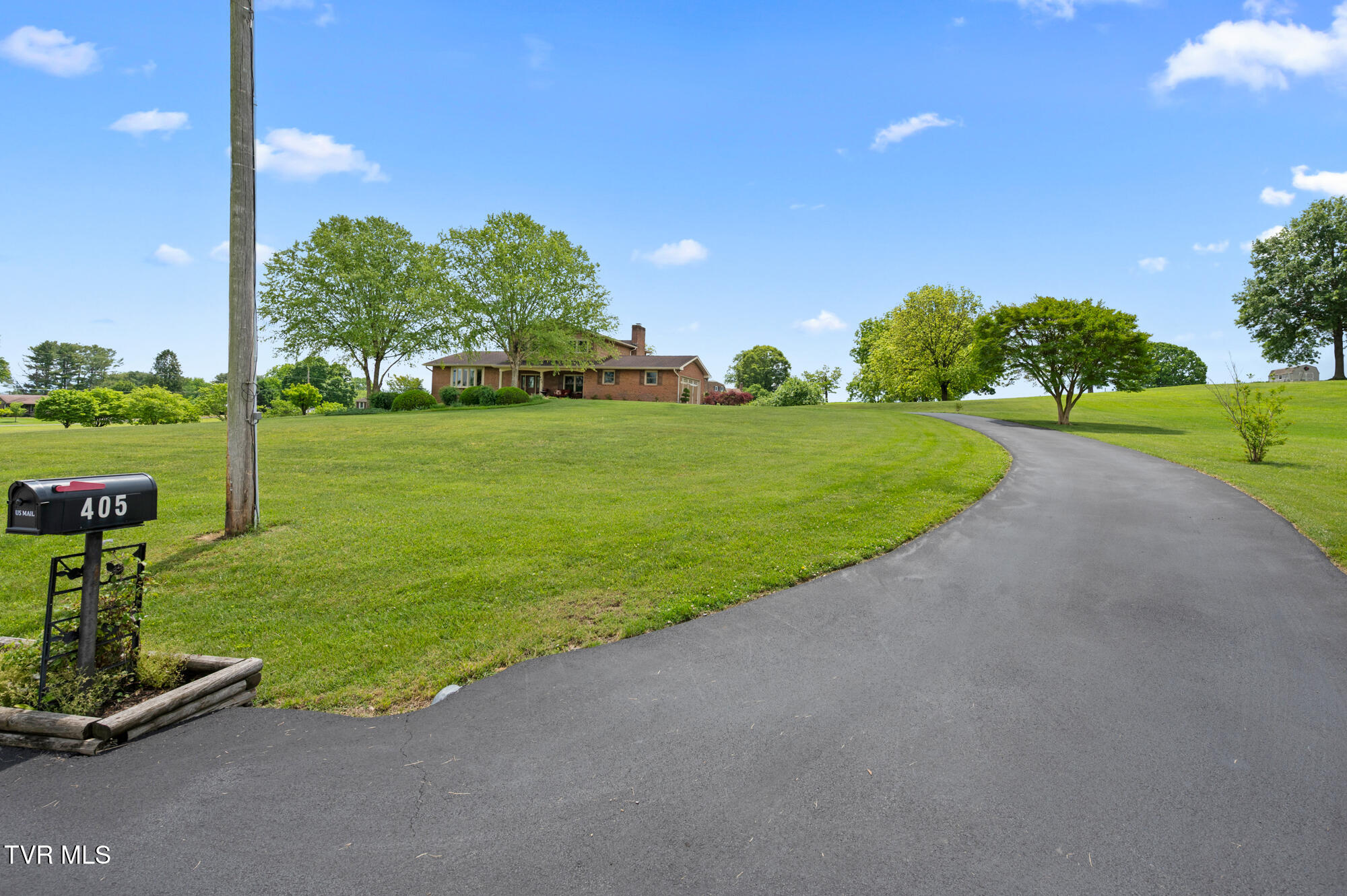 405 Meadow Lark Lane, Bluff City, Tennessee image 7