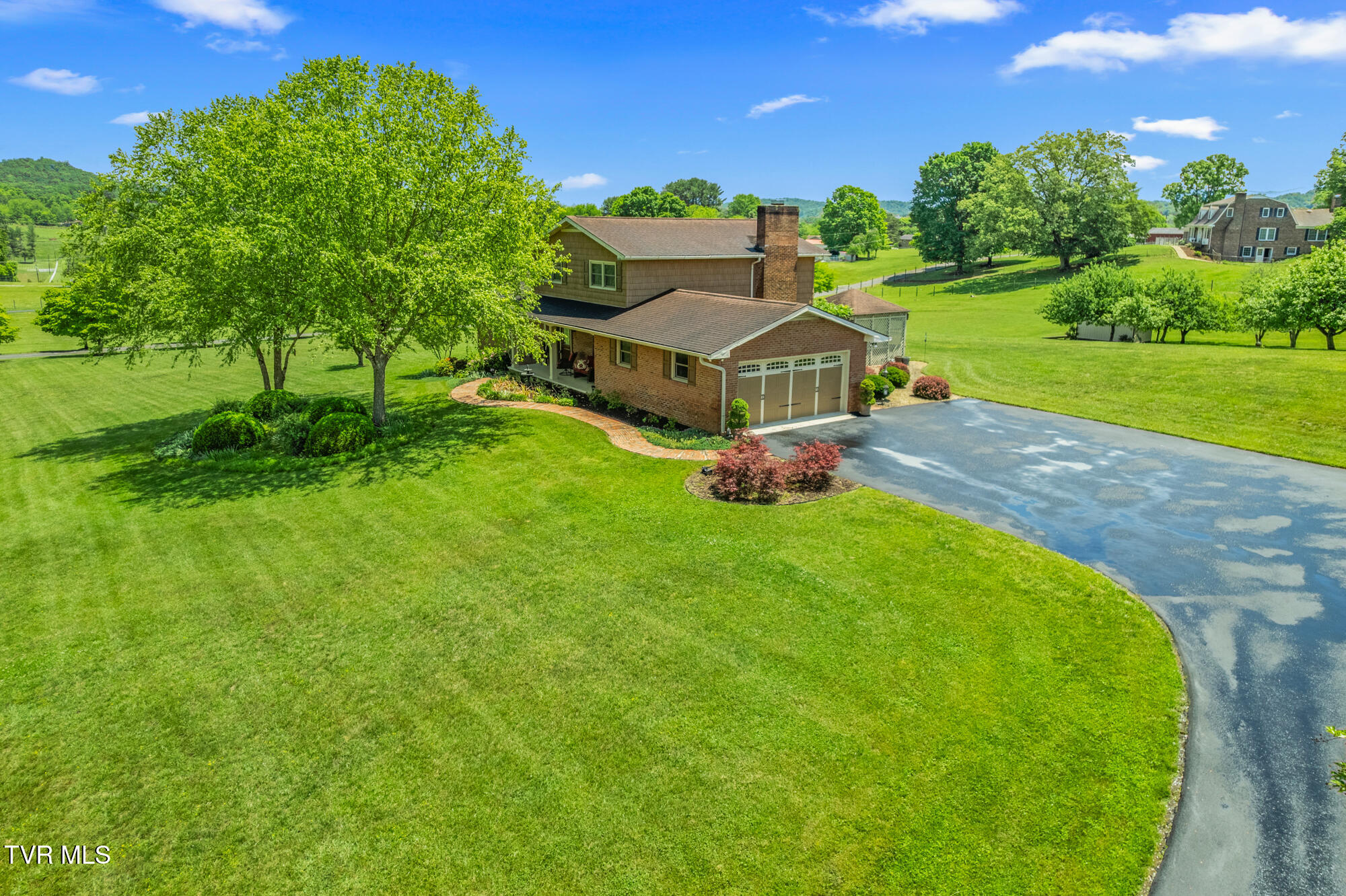 405 Meadow Lark Lane, Bluff City, Tennessee image 10