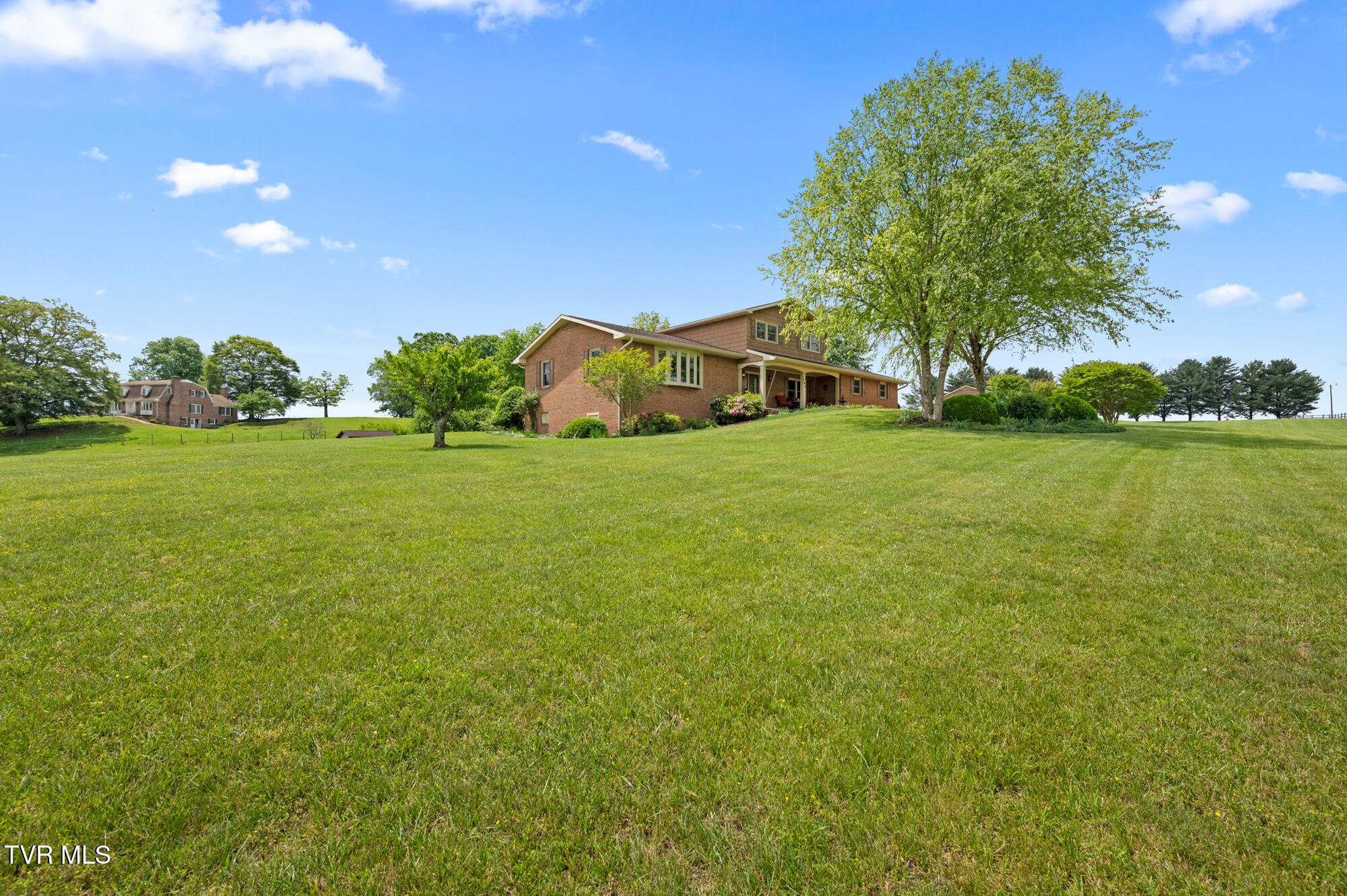 405 Meadow Lark Lane, Bluff City, Tennessee image 12