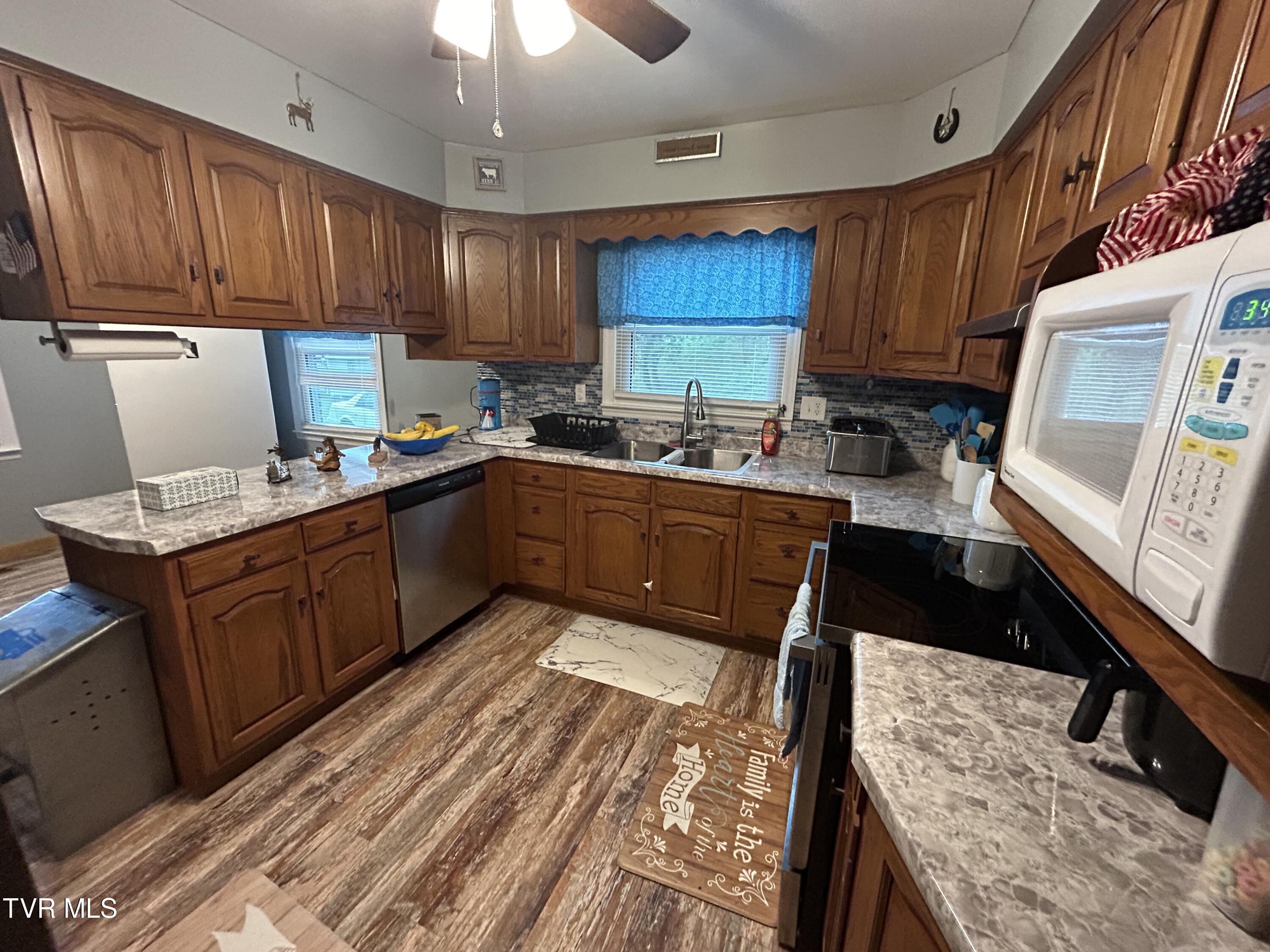 8290 Sawmill Hollow Road, Pound, Virginia image 21