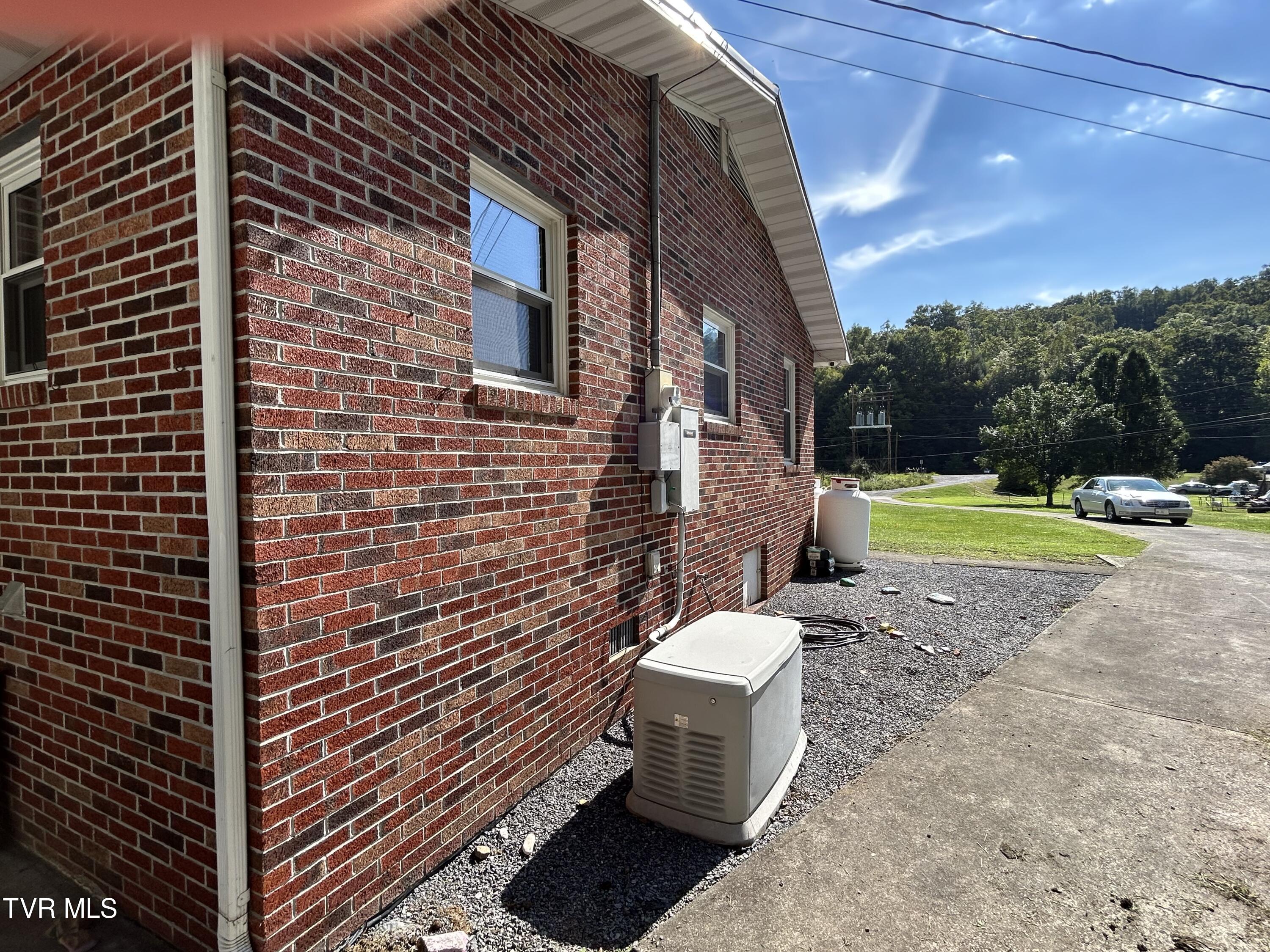 8290 Sawmill Hollow Road, Pound, Virginia image 7