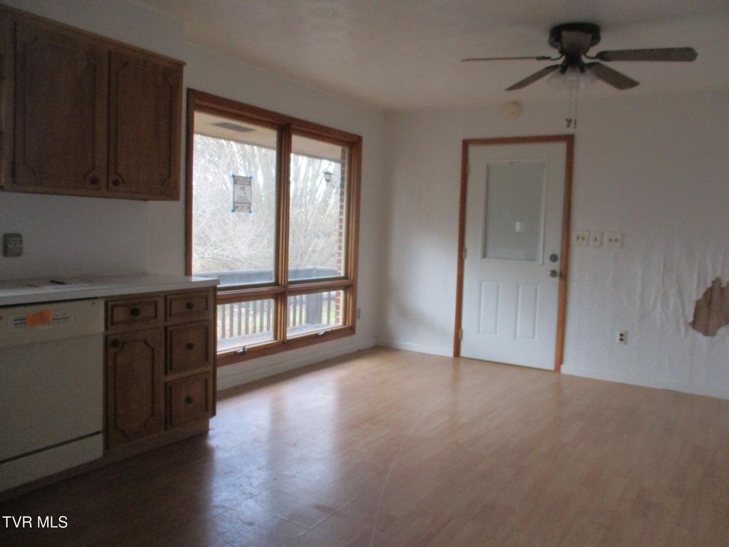 Photo of 157 Raintree Drive, Kingsport, TN 37665 (MLS # 9989556)