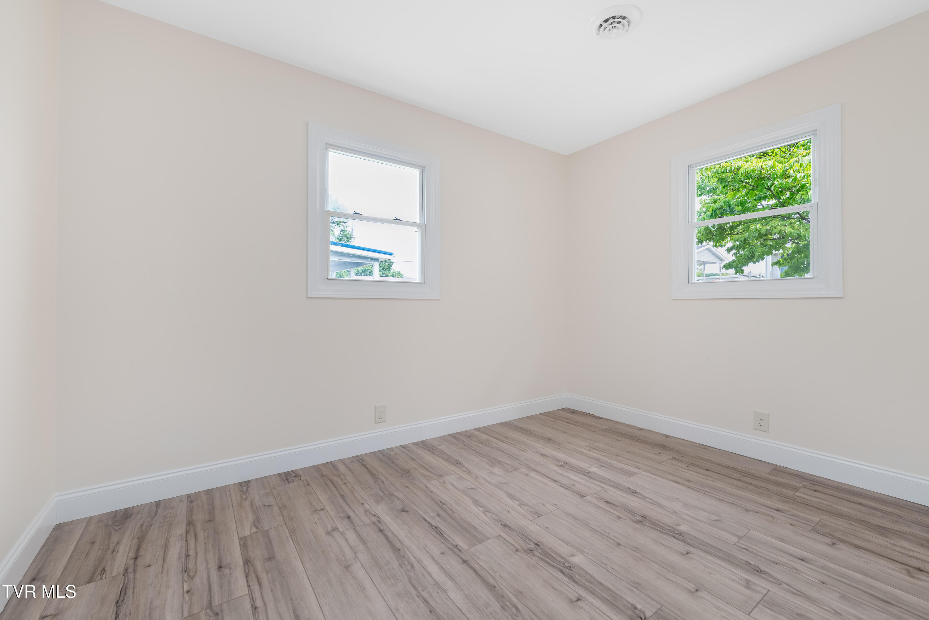 705 Holston Avenue, Elizabethton, Tennessee image 40