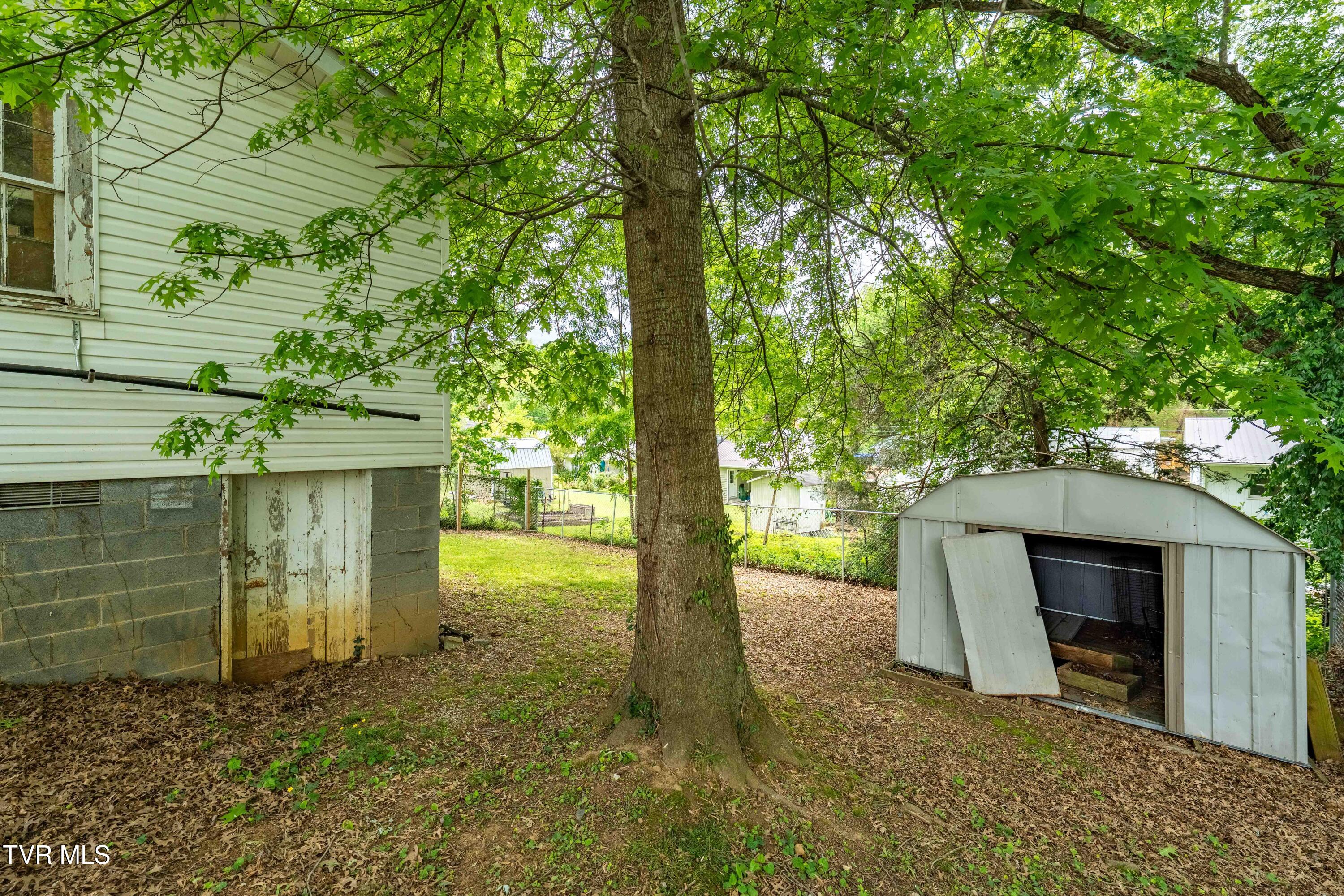 705 Holston Avenue, Elizabethton, Tennessee image 24