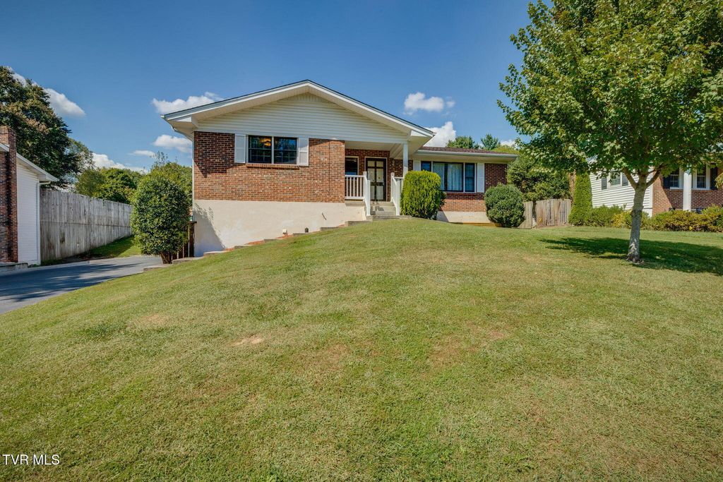 Photo of 328 Winding Way Road, Bristol, VA 24201 (MLS # 9986100)