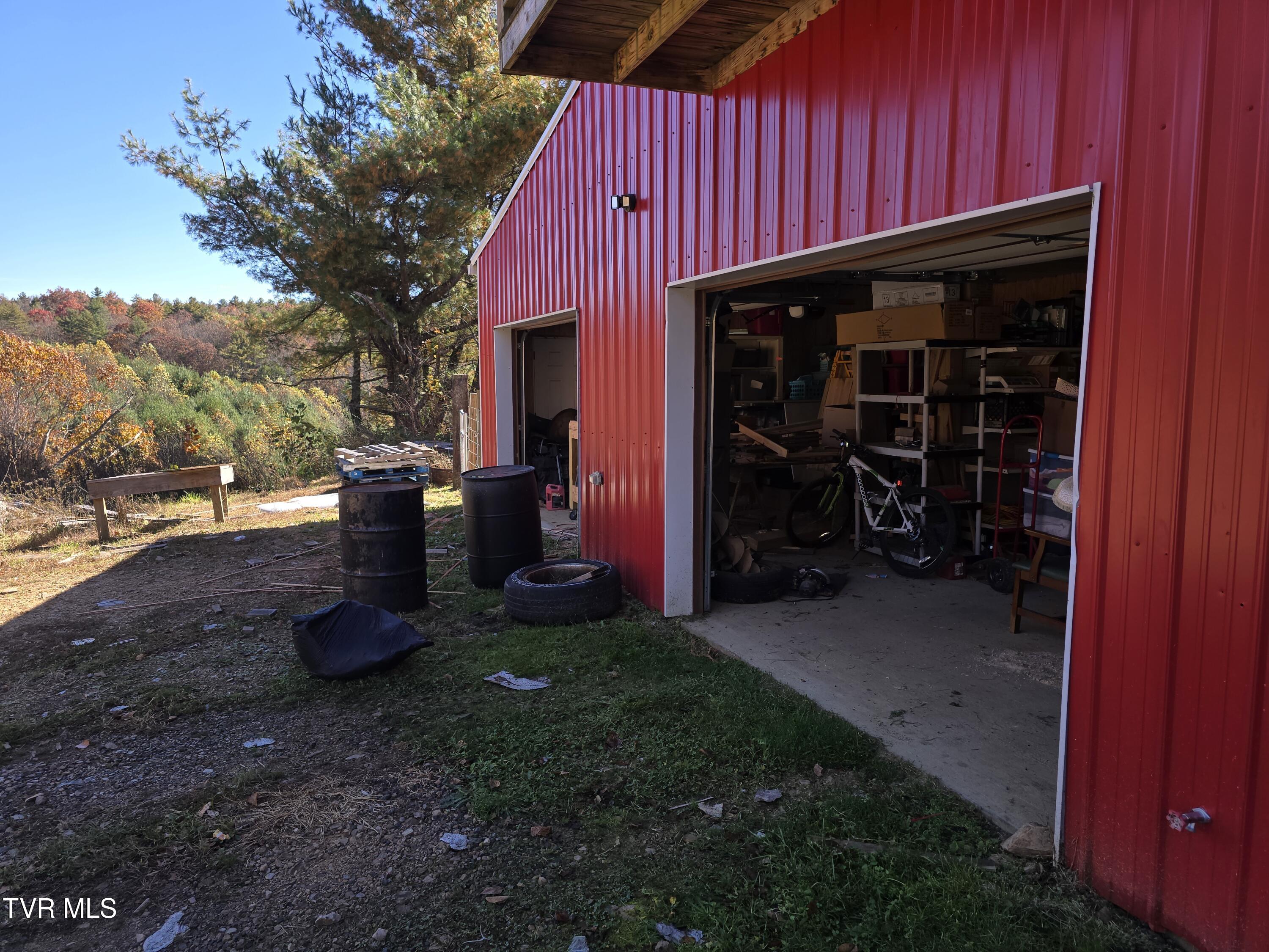 533 Robinson Hollow Lane, Mountain City, Tennessee image 16