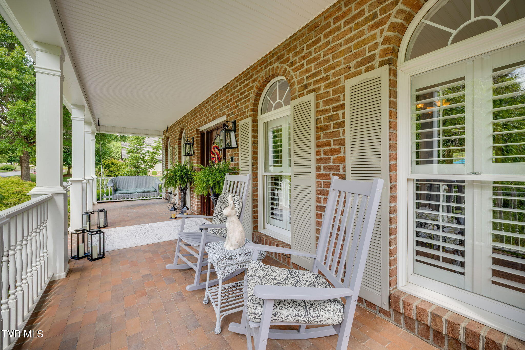 330 Roscommon Drive