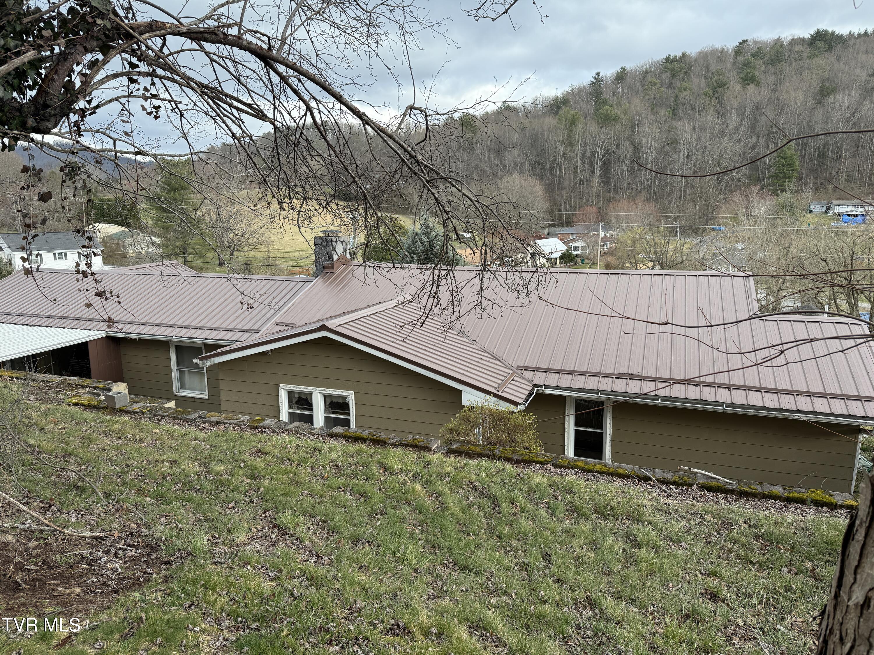 401 Mohawk Drive, Erwin, Tennessee image 17