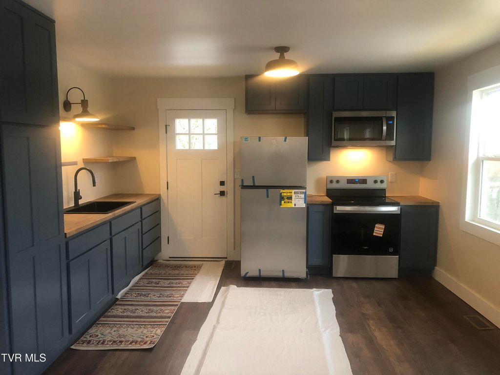 Photo of 5875 Blue Springs Parkway, Mosheim, TN 37818 (MLS # 9992561)