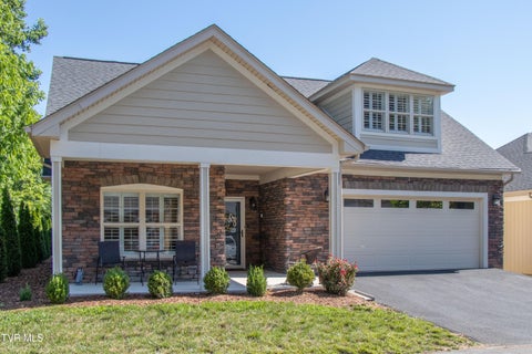 Photo of 1484 Hatterdale Farm Road, Blountville, TN 37617 (MLS # 9996392)