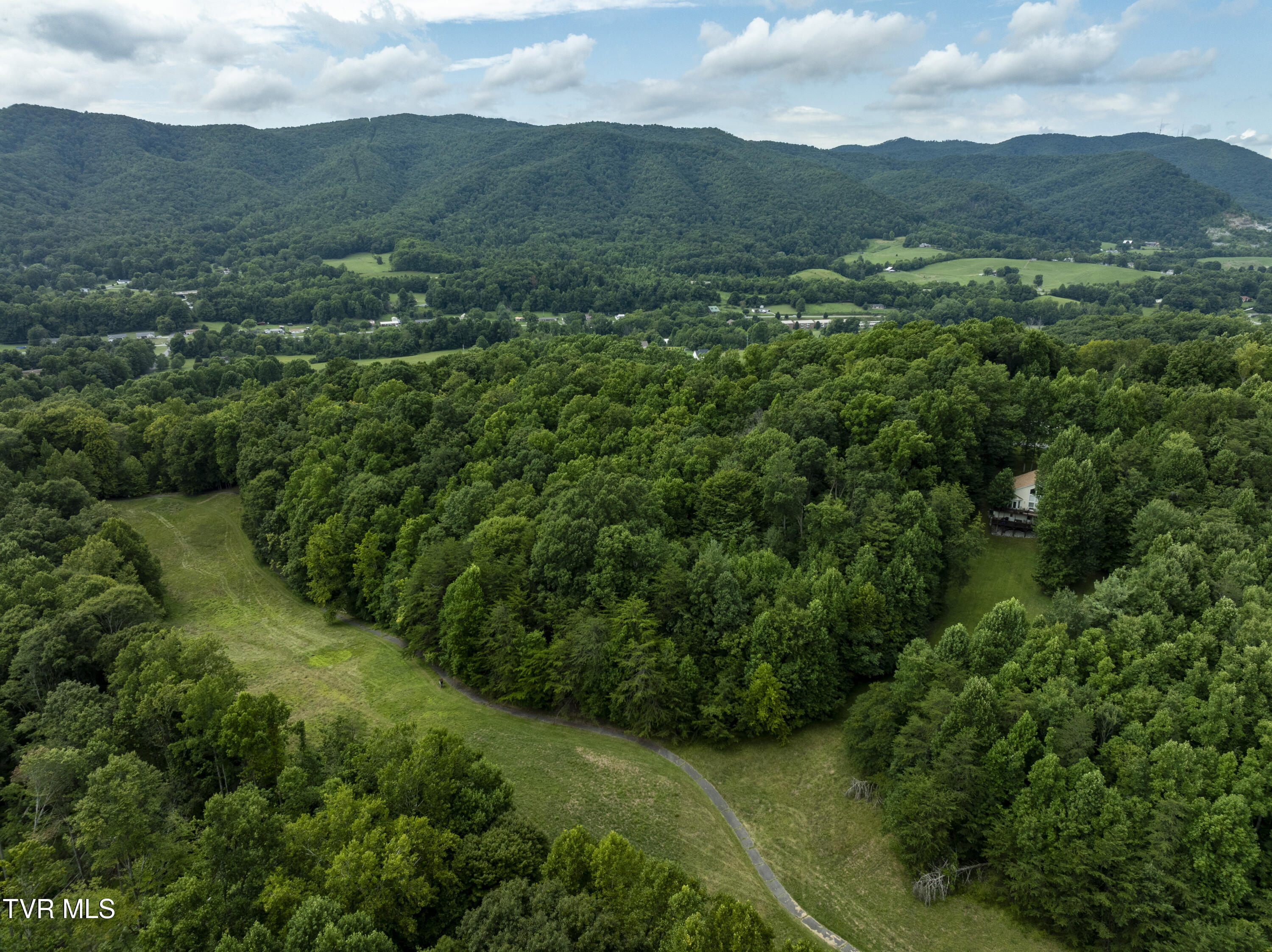 6495 Lazy Bear Lane, Unicoi, Tennessee image 25