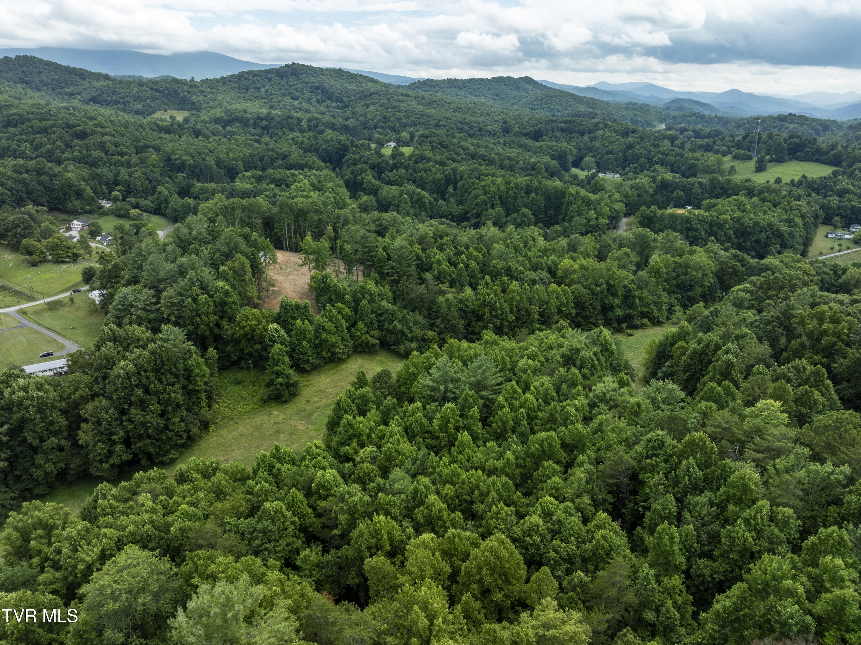 6495 Lazy Bear Lane, Unicoi, Tennessee image 22