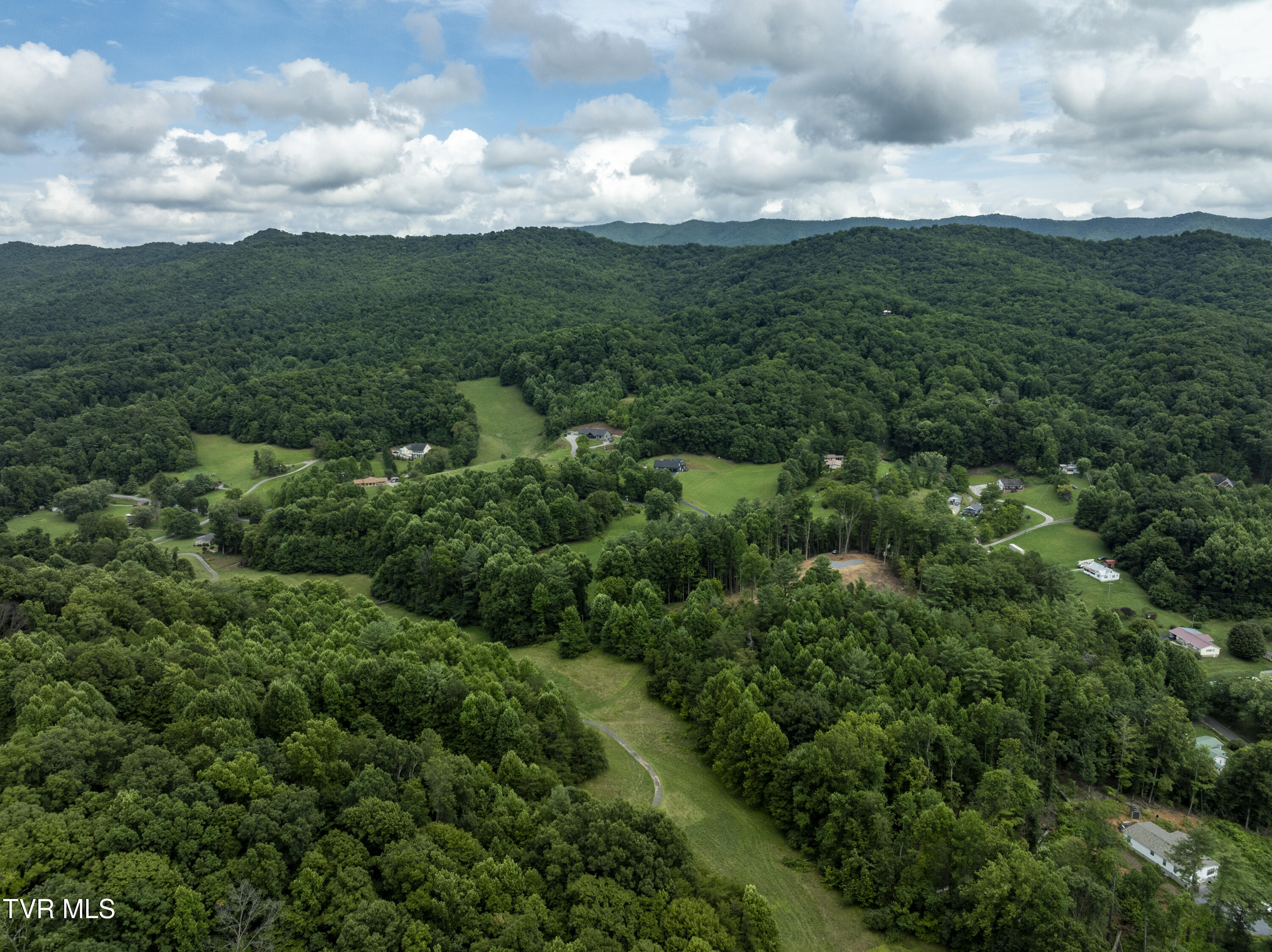 6495 Lazy Bear Lane, Unicoi, Tennessee image 31