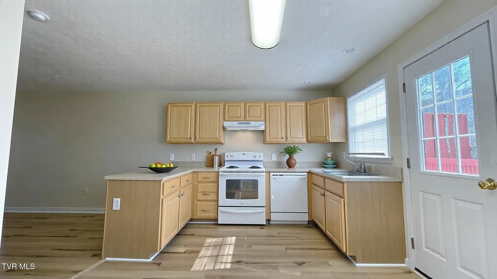 Photo of 801 Magnolia Extension #5, Johnson City, TN 37604 (MLS # 9993551)