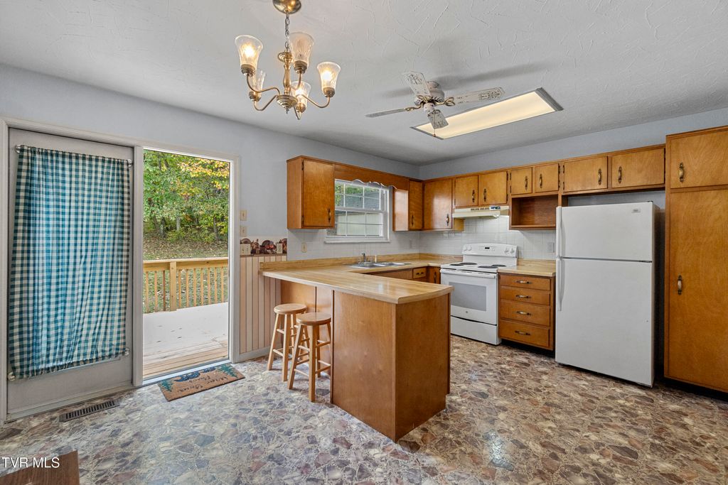 Photo of 403 Morningside Drive, Rogersville, TN 37857 (MLS # 9987451)