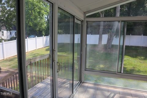 Tiny photo for 1718 Concord Street, Johnson City, TN 37604 (MLS # 9985072)
