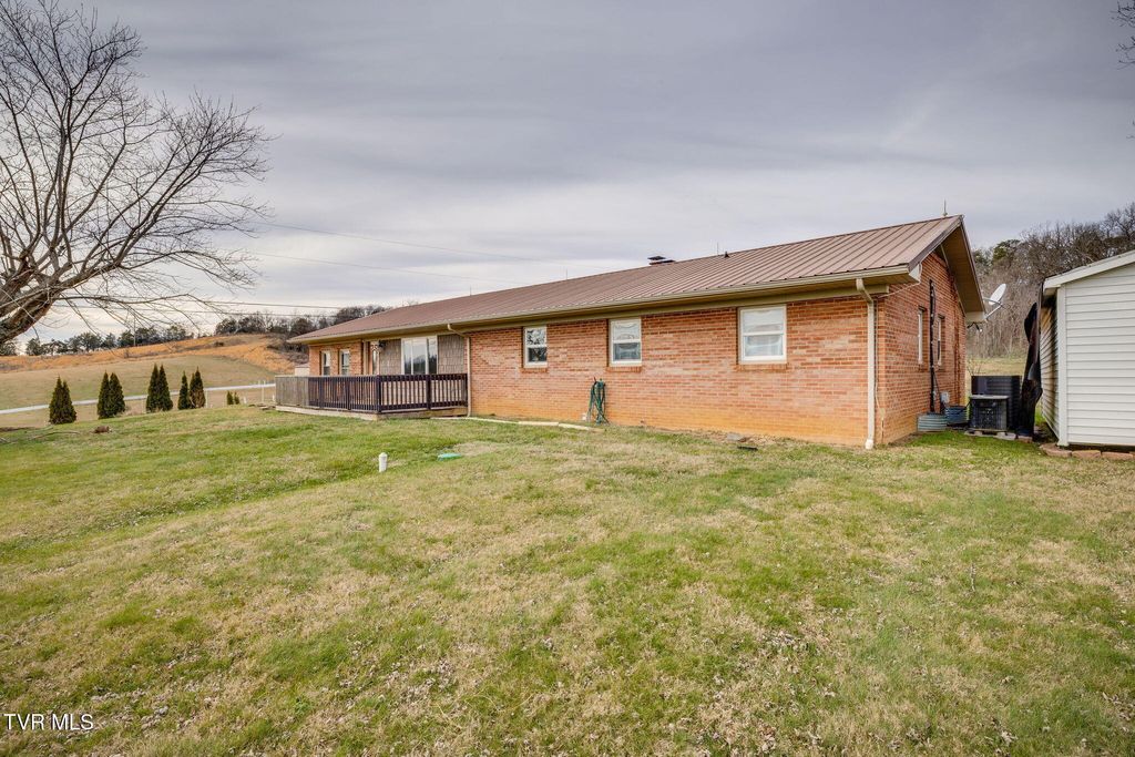 Photo of 2040 Warrensburg Road, Greeneville, TN 37743 (MLS # 9990138)