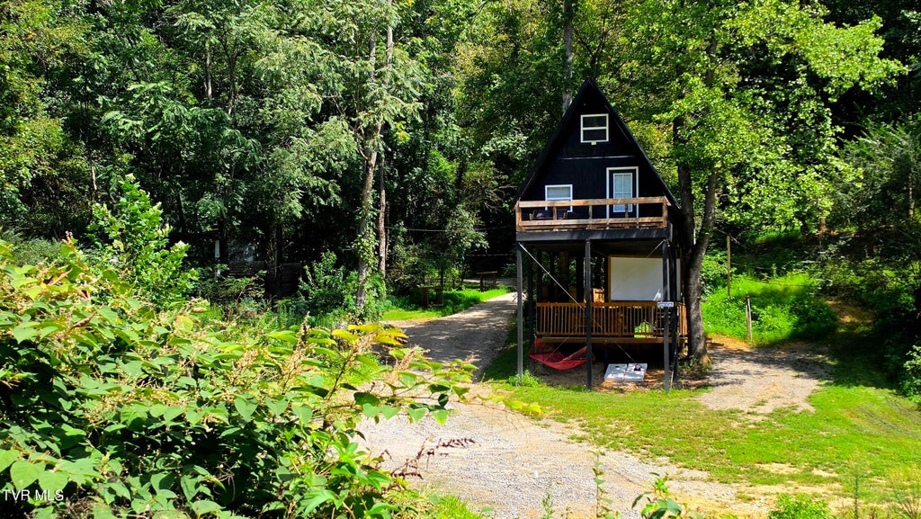 Photo of 290 Spyglass Drive, Jonesville, VA 24263 (MLS # 9991377)