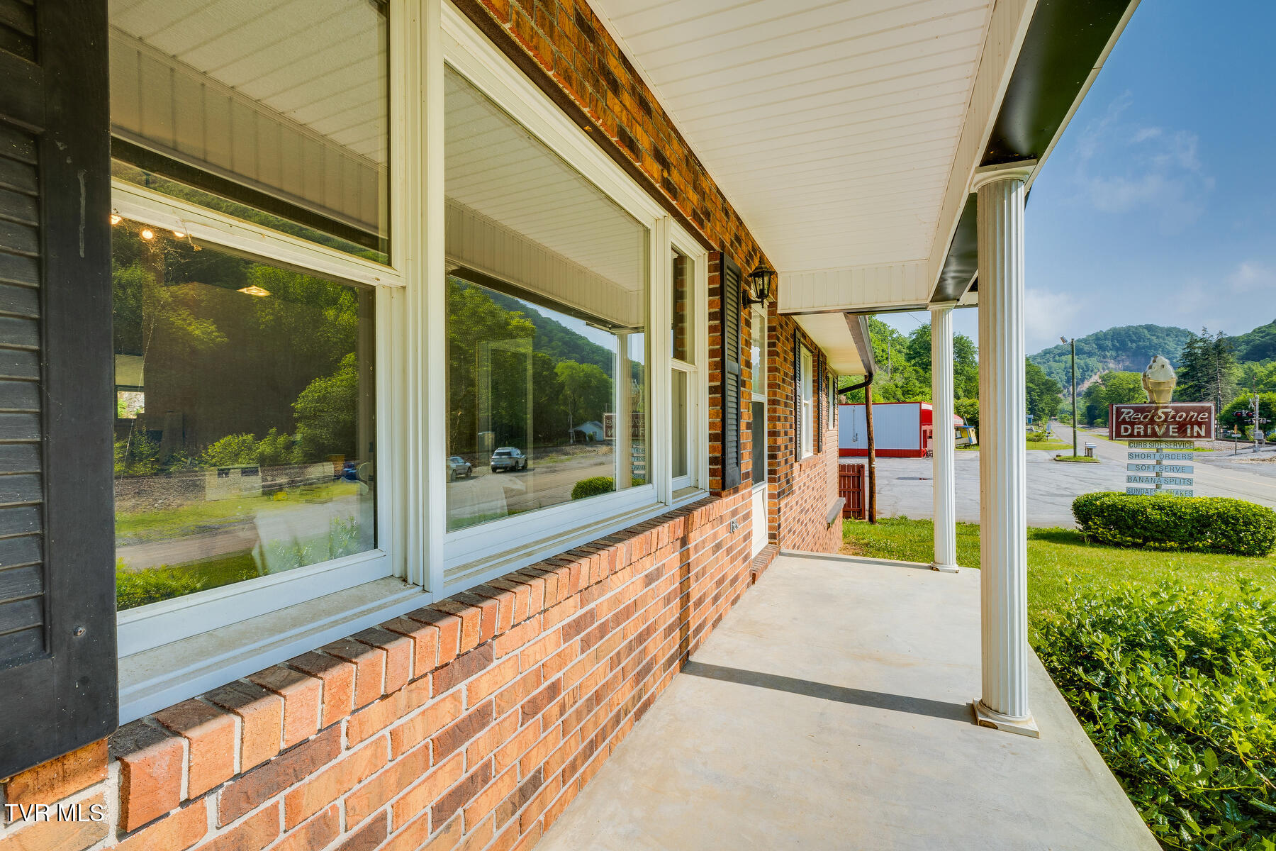 415 Natural Tunnel Parkway Parkway, Duffield, Virginia image 4