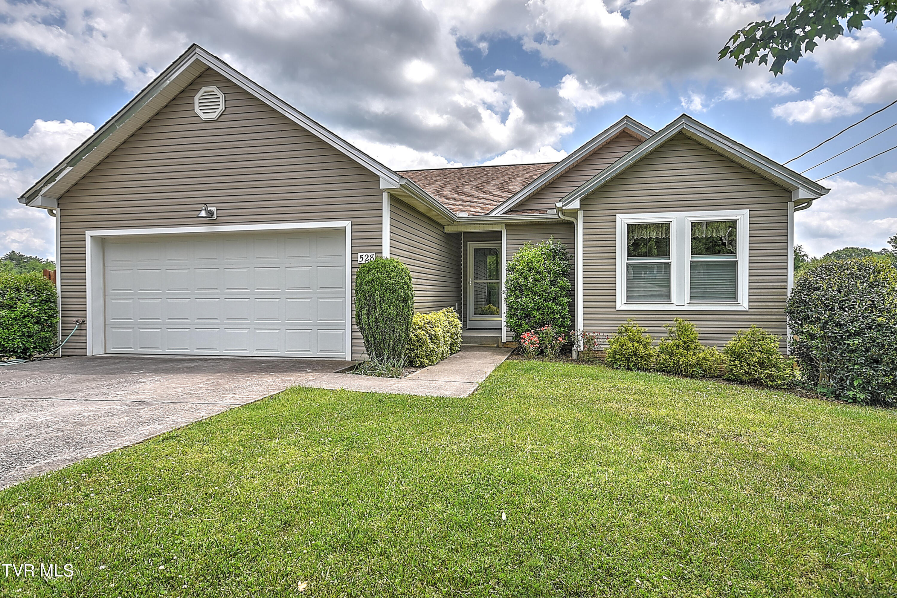 528 Natalie Court, Piney Flats, Tennessee image 3