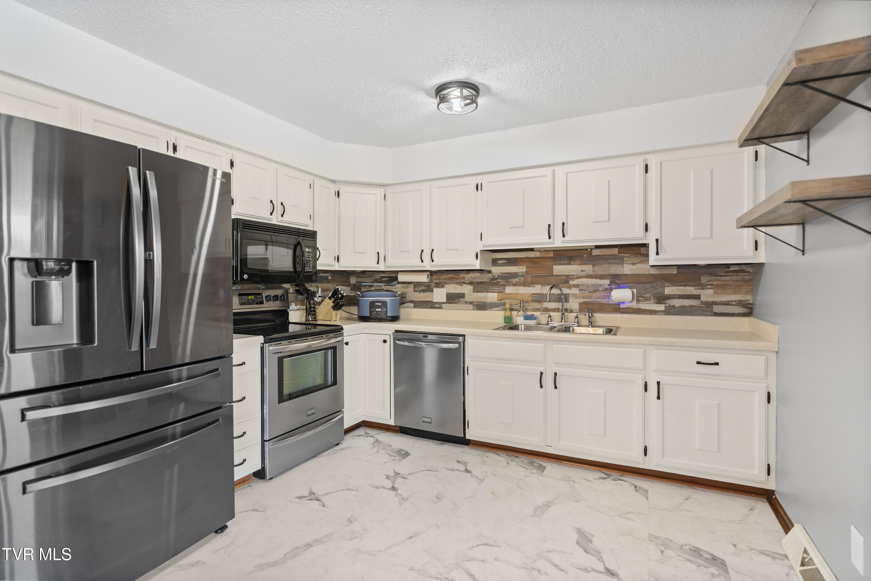 405 Oriole Drive, Greeneville, Tennessee image 7
