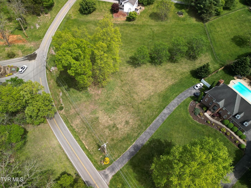 Photo of 281 Rangewood Road, Piney Flats, TN 37686 (MLS # 9994126)