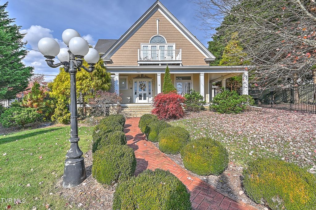 Photo of 529 Taylor Street, Bristol, TN 37620 (MLS # 9988112)