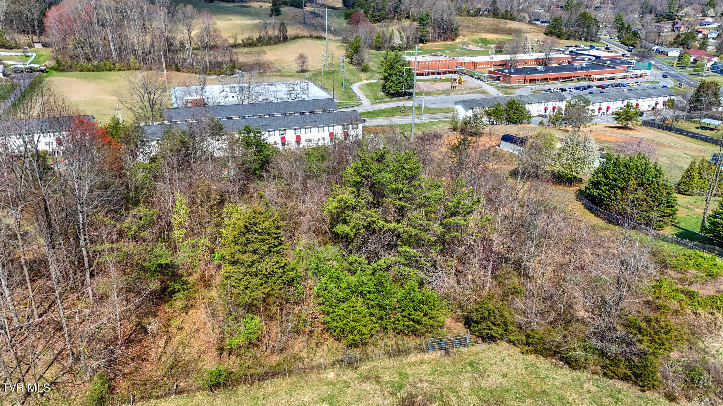 2201 Cherokee Road, Johnson City, Tennessee image 5
