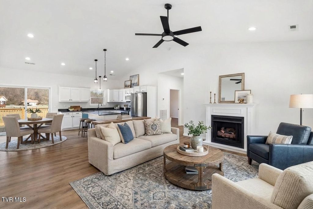 Photo of 680 Kaylees Loop, Del Rio, TN 37727 (MLS # 9992495)