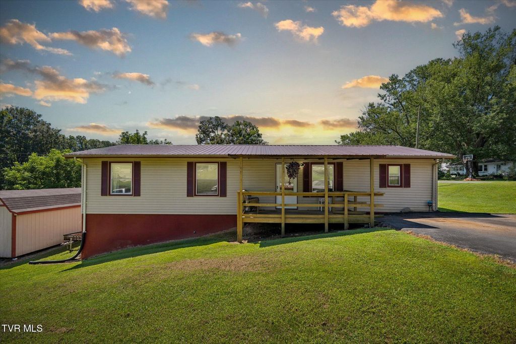 Photo of 202 E Lane Street, Church Hill, TN 37642 (MLS # 9984120)