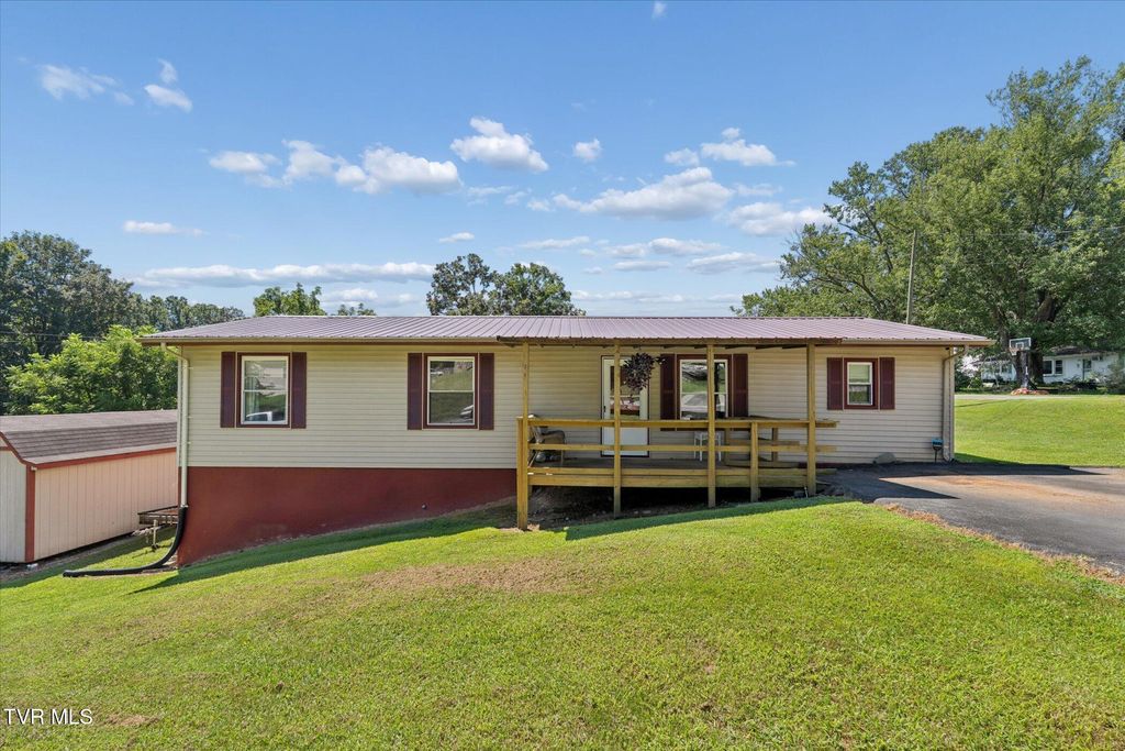 Photo of 202 E Lane Street, Church Hill, TN 37642 (MLS # 9984120)