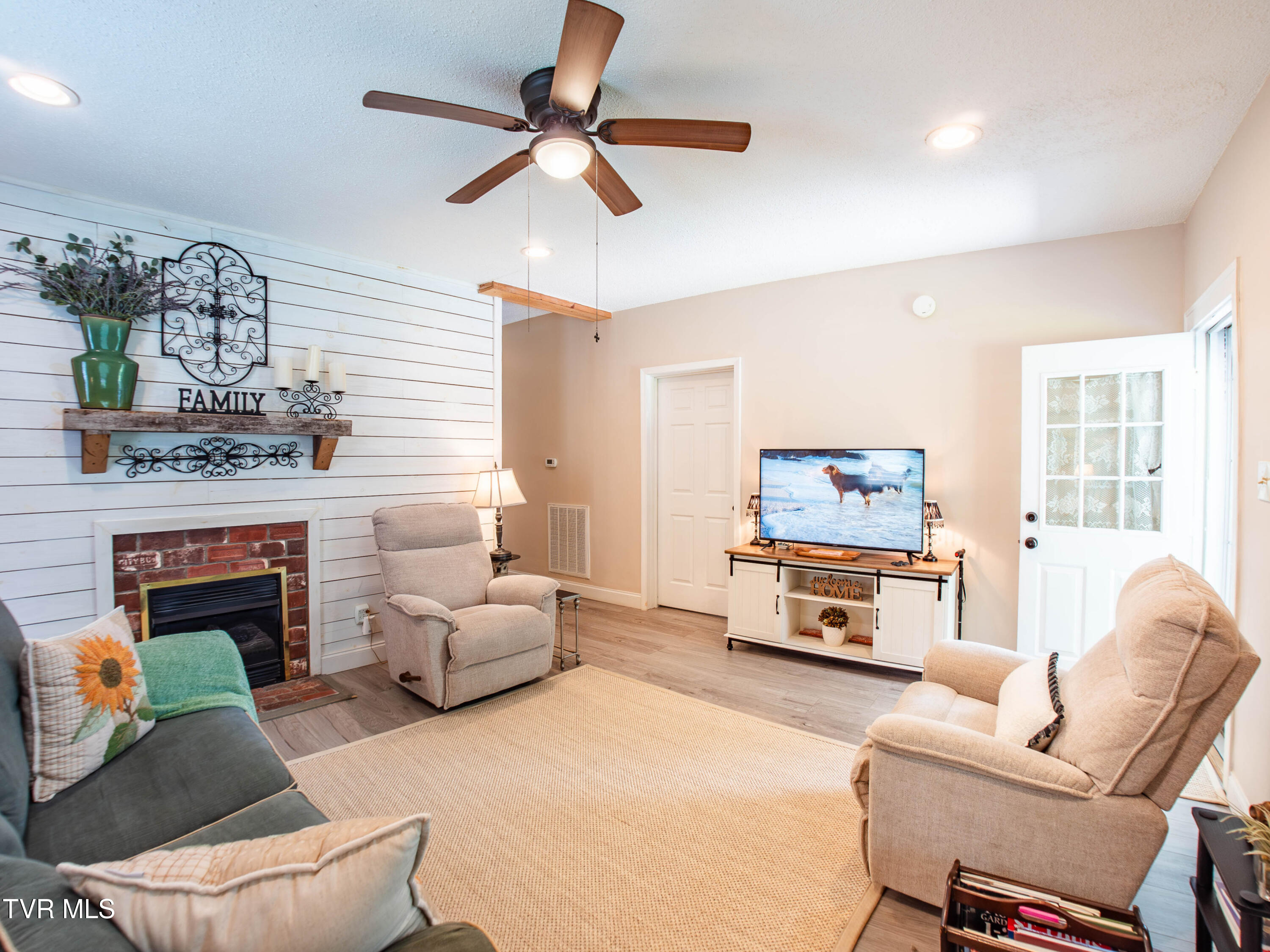 116 Huffmaster Street, Rogersville, Tennessee image 3